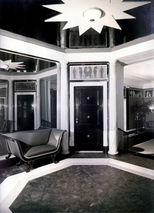 Dorothy Draper's decoration at the Carlyle Hotel
