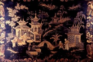 Chinese export lacquered table top decorated with gilt images